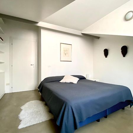 Sant Ambrogio Courtyard Room In Shared Flat ميلان المظهر الخارجي الصورة
